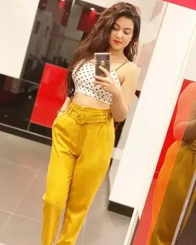 Ujhani Escort